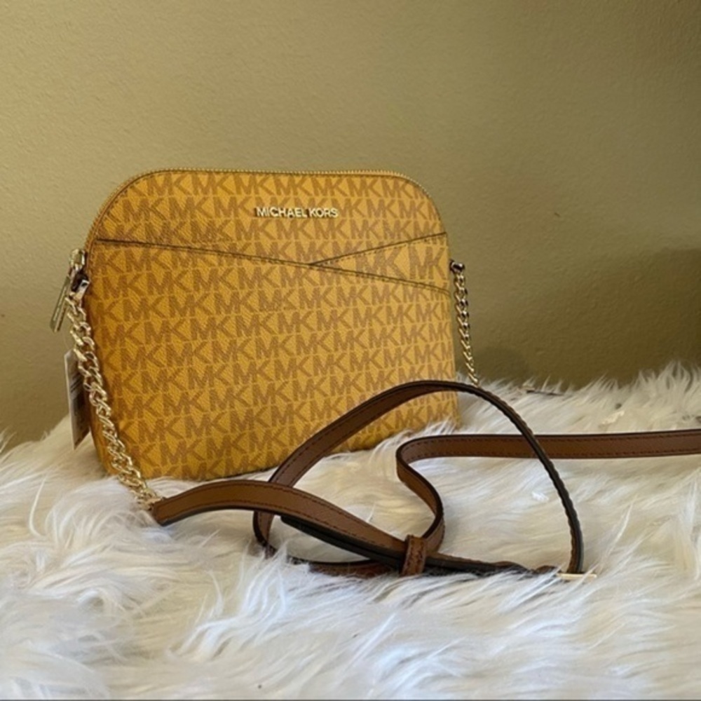 New Michael Kors Jet Set Travel Medium Logo Dome Crossbody Bag - Picture 3 of 13